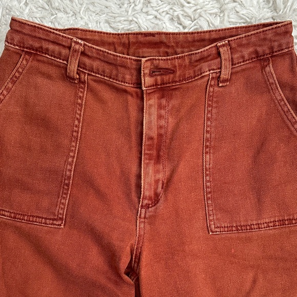 Universal Thread Rust Capris - Picture 3 of 3